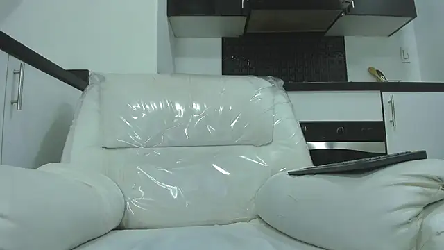 Snapshot of AgarEvans chatting on 12/15/24, 08:52 AgarEvans online show from 12/15/24, 08:52