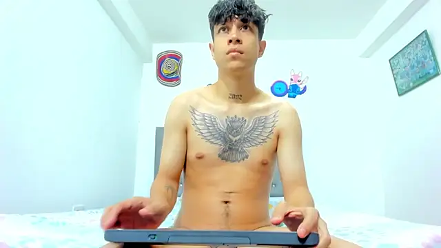 Snapshot of AgarEvans chatting on 09/23/25, 05:32 AgarEvans online show from 09/23/25, 05:32