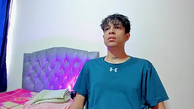 Snapshot of AgarEvans chatting on 10/23/25, 09:35 AgarEvans online show from 10/23/25, 09:35