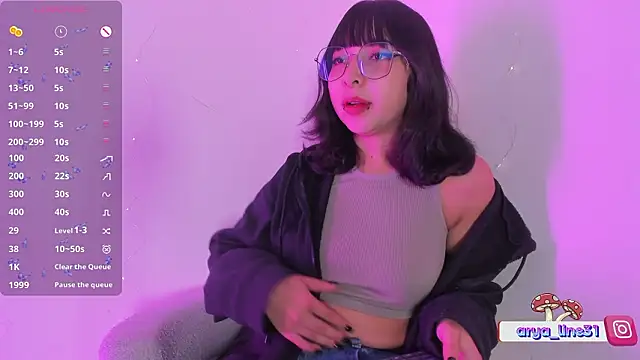 Snapshot of arysUwU chatting on 02/20/26, 03:03 arysUwU online show from 02/20/26, 03:03