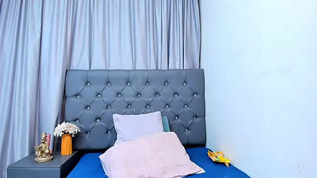 mariiana murillo01 online show from 02/02/25, 03:43