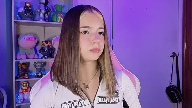 EmilyMiller  online show from 09/16/25, 04:52