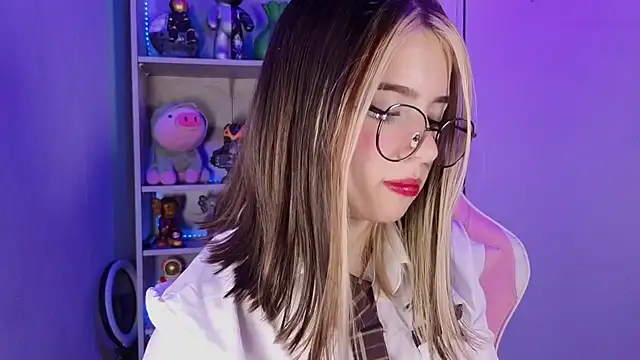 EmilyMiller  online show from 09/23/25, 05:05