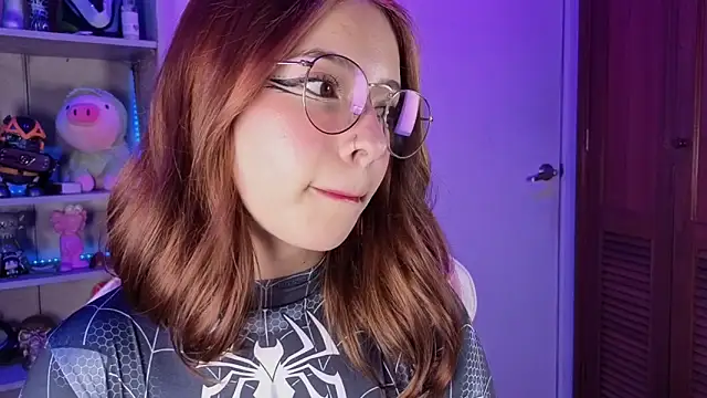 EmilyMiller  online show from 12/01/25, 04:56