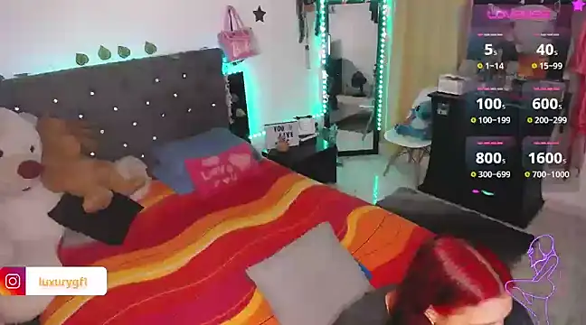 Snapshot of Pocahontaslovex chatting on 12/18/24, 04:31 Pocahontaslovex online show from 12/18/24, 04:31