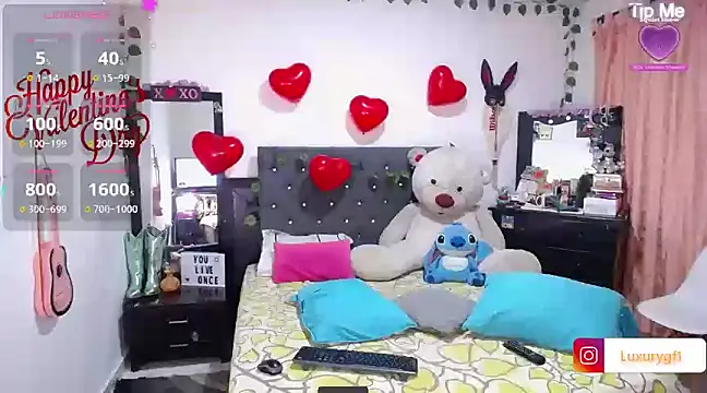 Snapshot of Pocahontaslovex chatting on 02/14/25, 03:15 Pocahontaslovex online show from 02/14/25, 03:15