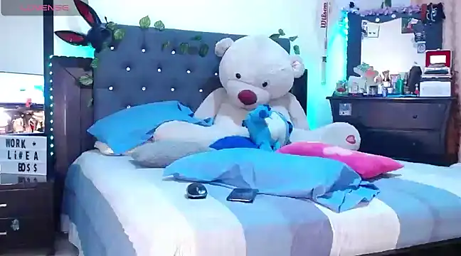 Snapshot of Pocahontaslovex chatting on 03/07/25, 10:21 Pocahontaslovex online show from 03/07/25, 10:21