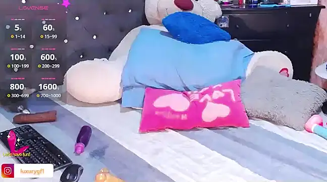 Snapshot of Pocahontaslovex chatting on 03/09/25, 11:03 Pocahontaslovex online show from 03/09/25, 11:03