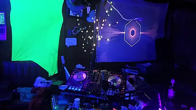 tayshie online show from 02/08/25, 11:22