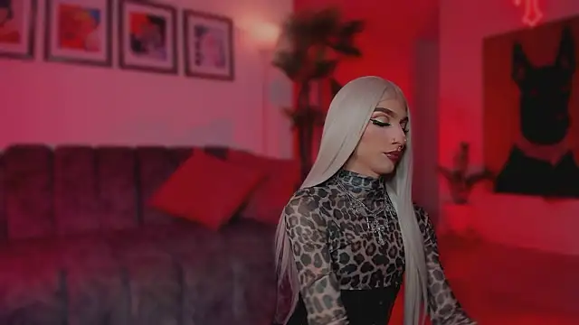 Snapshot of Taylor__foxxx chatting on 03/10/26, 01:10 Taylor foxxx online show from 03/10/26, 01:10