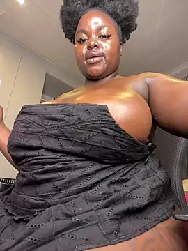 Honeycoco0211 online show from 05/02/26, 07:30