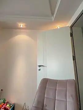 Lady Knaller online show from 03/12/25, 09:34