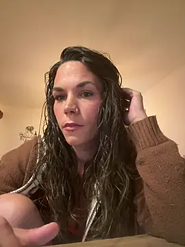 Snapshot of Lady_Knaller chatting on 04/23/26, 07:38 Lady Knaller online show from 04/23/26, 07:38