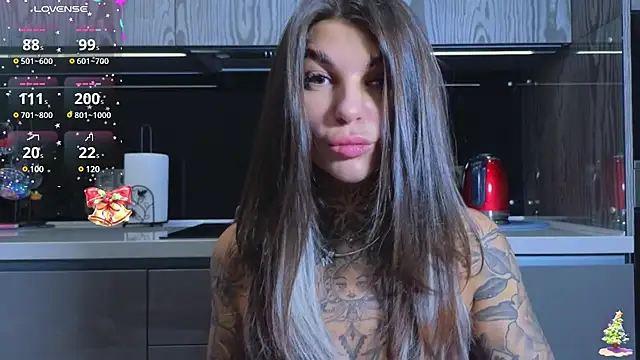 Snapshot of tattooedBabyy chatting on 12/30/24, 04:19 tattooedBabyy online show from 12/30/24, 04:19