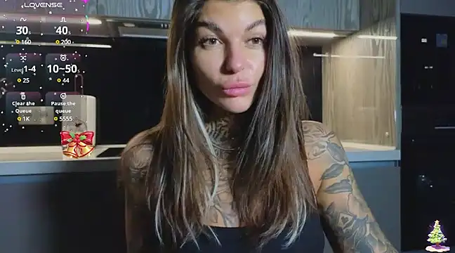 Snapshot of tattooedBabyy chatting on 01/05/25, 02:52 tattooedBabyy online show from 01/05/25, 02:52