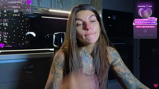 Snapshot of tattooedBabyy chatting on 01/13/25, 04:51 tattooedBabyy online show from 01/13/25, 04:51