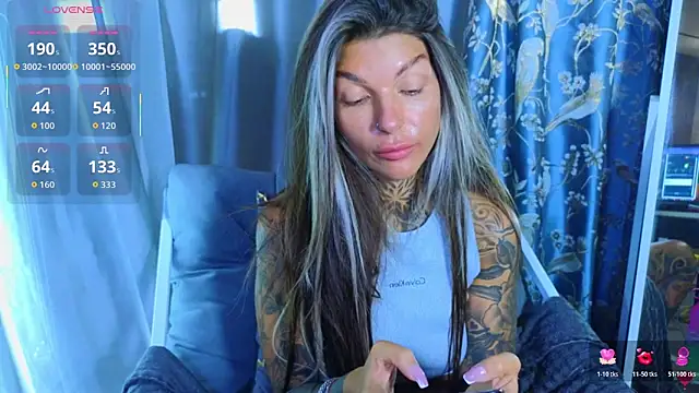 Snapshot of tattooedBabyy chatting on 10/25/25, 10:34 tattooedBabyy online show from 10/25/25, 10:34