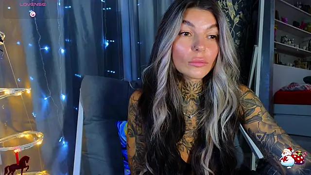 Snapshot of tattooedBabyy chatting on 12/05/25, 09:18 tattooedBabyy online show from 12/05/25, 09:18