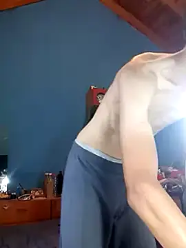 Snapshot of takumysexy chatting on 02/17/25, 05:43 takumysexy online show from 02/17/25, 05:43