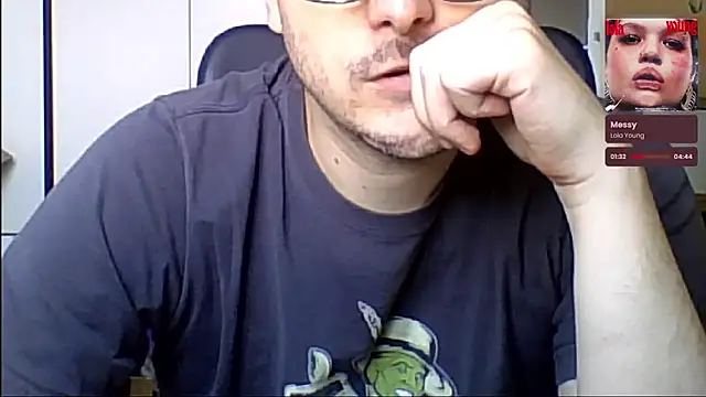 Snapshot of ShiitakeBR chatting on 09/09/25, 03:11 ShiitakeBR online show from 09/09/25, 03:11