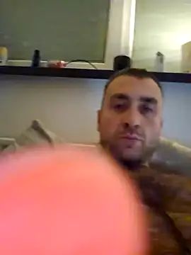 Snapshot of TIGERRR86 chatting on 01/06/25, 09:00 TIGERRR86 online show from 01/06/25, 09:00