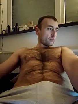 Snapshot of TIGERRR86 chatting on 02/04/25, 08:38 TIGERRR86 online show from 02/04/25, 08:38