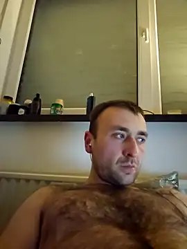 Snapshot of TIGERRR86 chatting on 02/05/25, 08:25 TIGERRR86 online show from 02/05/25, 08:25