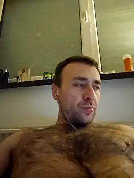 Snapshot of TIGERRR86 chatting on 03/06/25, 09:31 TIGERRR86 online show from 03/06/25, 09:31