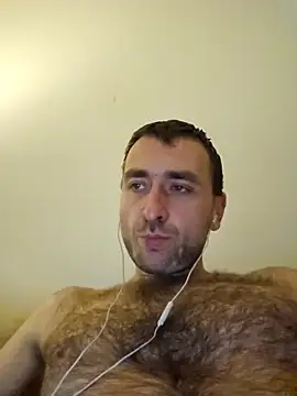 Snapshot of TIGERRR86 chatting on 10/26/25, 07:31 TIGERRR86 online show from 10/26/25, 07:31