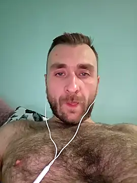 Snapshot of TIGERRR86 chatting on 12/21/25, 12:07 TIGERRR86 online show from 12/21/25, 12:07