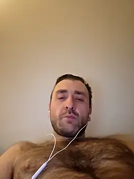 Snapshot of TIGERRR86 chatting on 02/06/26, 11:41 TIGERRR86 online show from 02/06/26, 11:41