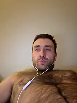 Snapshot of TIGERRR86 chatting on 02/07/26, 11:52 TIGERRR86 online show from 02/07/26, 11:52