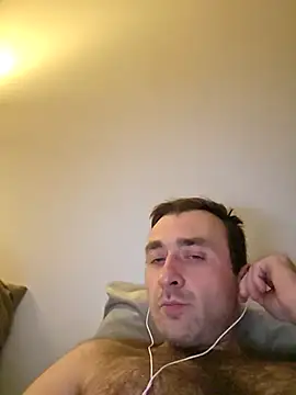 Snapshot of TIGERRR86 chatting on 03/01/26, 08:33 TIGERRR86 online show from 03/01/26, 08:33