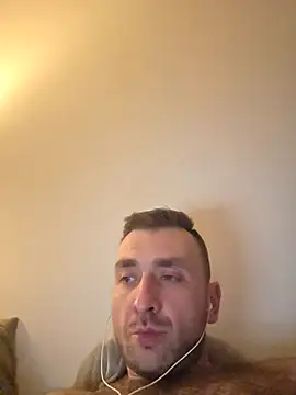 Snapshot of TIGERRR86 chatting on 03/08/26, 02:37 TIGERRR86 online show from 03/08/26, 02:37