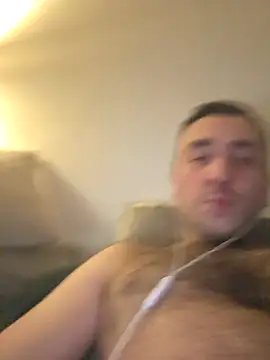 Snapshot of TIGERRR86 chatting on 04/12/26, 12:26 TIGERRR86 online show from 04/12/26, 12:26