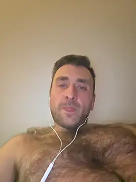 Snapshot of TIGERRR86 chatting on 04/17/26, 08:34 TIGERRR86 online show from 04/17/26, 08:34