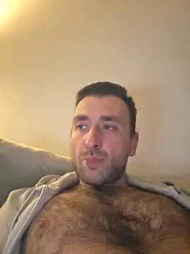 Snapshot of TIGERRR86 chatting on 04/18/26, 11:49 TIGERRR86 online show from 04/18/26, 11:49