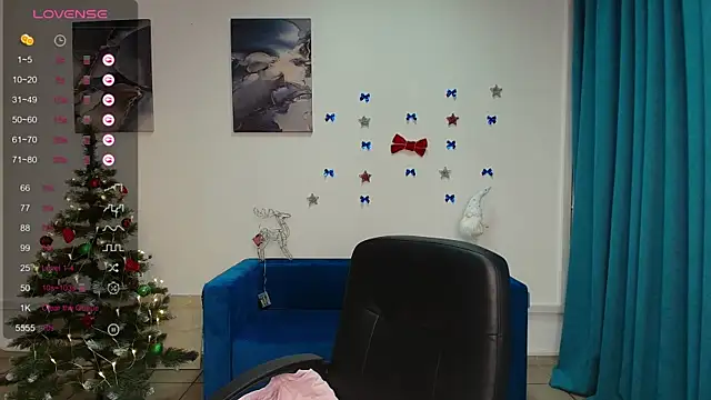 Snapshot of ElmiraPowers chatting on 12/20/25, 07:04 ElmiraPowers online show from 12/20/25, 07:04