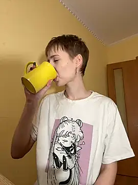 Snapshot of Crayzy_Luv chatting on 02/24/25, 10:14 Crayzy Luv online show from 02/24/25, 10:14