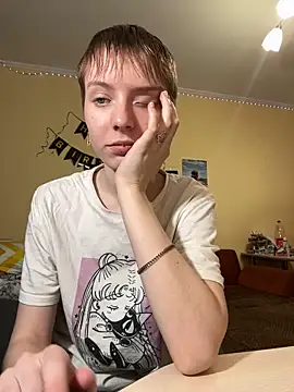 Snapshot of Crayzy_Luv chatting on 02/27/25, 06:31 Crayzy Luv online show from 02/27/25, 06:31