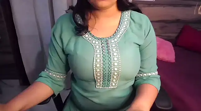 Snapshot of Trezza chatting on 12/12/24, 05:48 Trezza online show from 12/12/24, 05:48