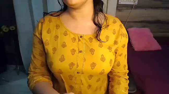 Snapshot of Trezza chatting on 01/17/25, 10:22 Trezza online show from 01/17/25, 10:22