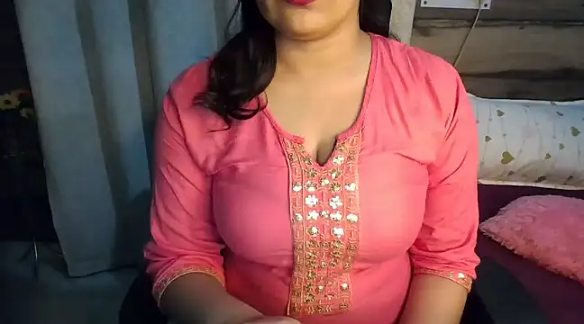 Snapshot of Trezza chatting on 01/18/25, 06:24 Trezza online show from 01/18/25, 06:24