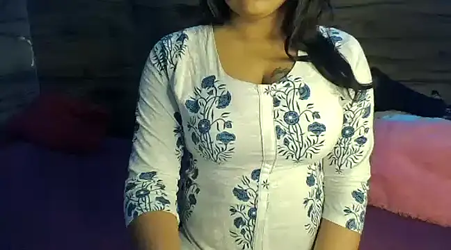 Snapshot of Trezza chatting on 02/06/25, 06:46 Trezza online show from 02/06/25, 06:46