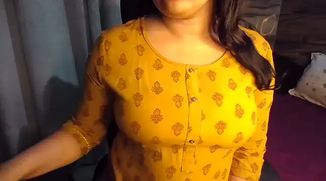 Snapshot of Trezza chatting on 02/09/25, 05:43 Trezza online show from 02/09/25, 05:43