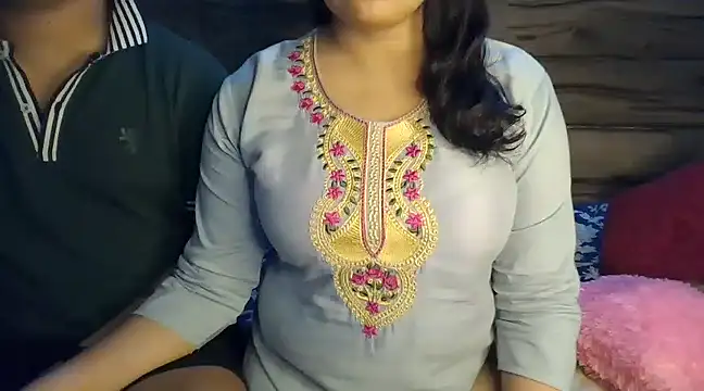 Snapshot of Trezza chatting on 02/27/25, 08:42 Trezza online show from 02/27/25, 08:42