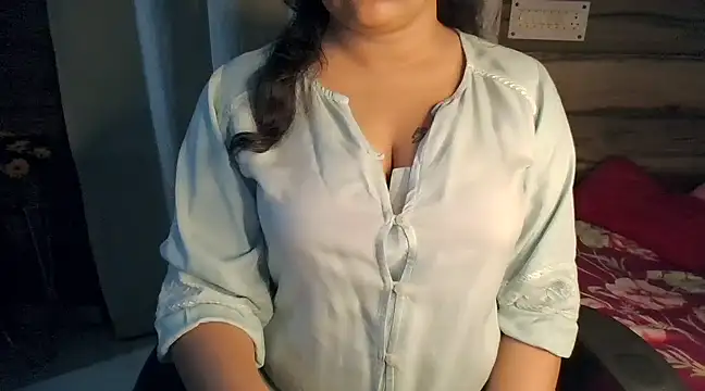 Snapshot of Trezza chatting on 03/21/25, 01:56 Trezza online show from 03/21/25, 01:56