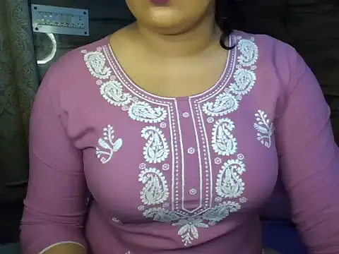 Snapshot of Trezza chatting on 09/10/25, 07:36 Trezza online show from 09/10/25, 07:36