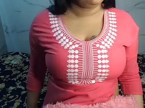 Snapshot of Trezza chatting on 03/06/26, 07:21 Trezza online show from 03/06/26, 07:21