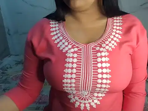 Snapshot of Trezza chatting on 04/21/26, 07:17 Trezza online show from 04/21/26, 07:17